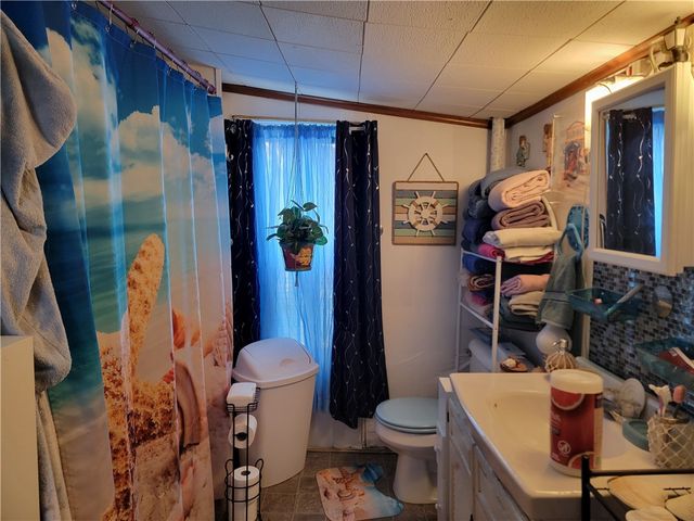 808 Sunset St, Rural Valley Boro, PA 16249