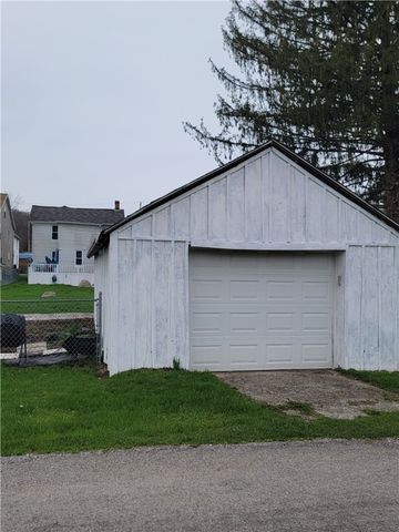 808 Sunset St, Rural Valley Boro, PA 16249