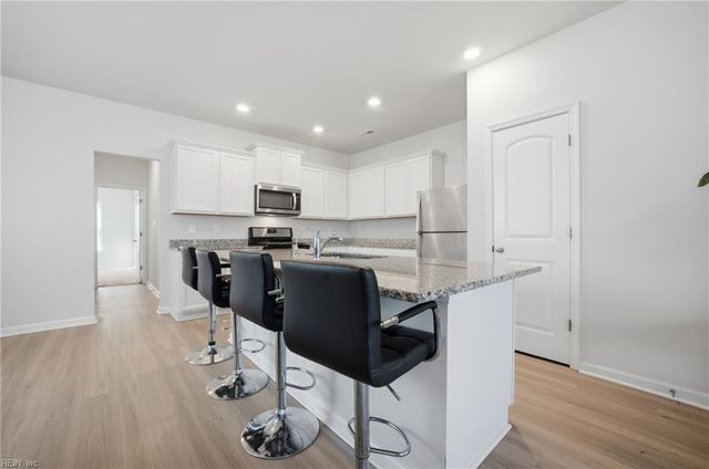 1519 Auckland CT, Newport News, VA 23608