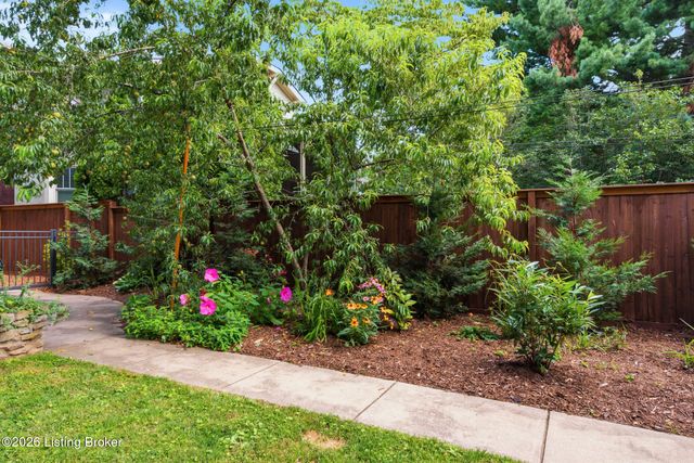 2116 Murray Ave, Louisville, KY 40205