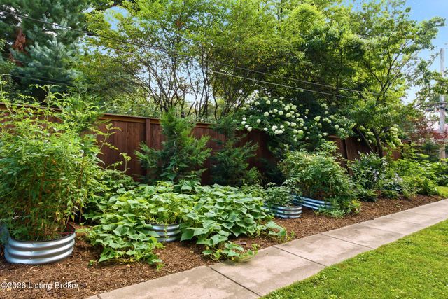 2116 Murray Ave, Louisville, KY 40205