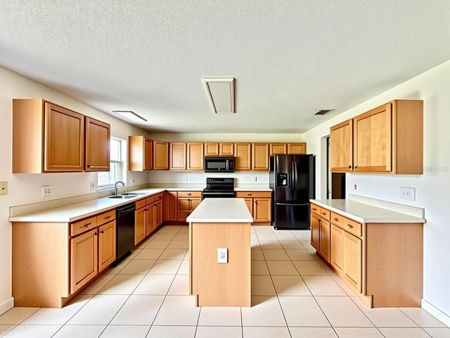 24301 SW 6TH PLACE, Newberry, FL 32669