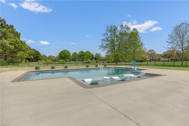 640 Planters CT, Virginia Beach, VA 23457