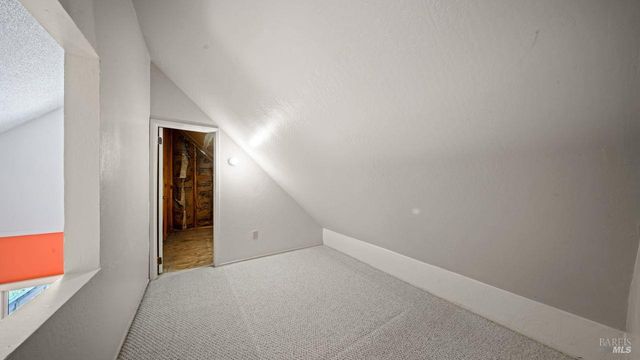 2520 Lakeview Dr, Santa Rosa, CA 95405