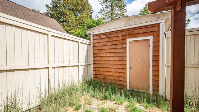 2520 Lakeview Dr, Santa Rosa, CA 95405