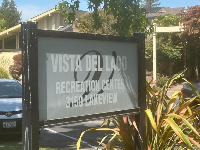 2520 Lakeview Dr, Santa Rosa, CA 95405