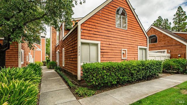 2520 Lakeview Dr, Santa Rosa, CA 95405