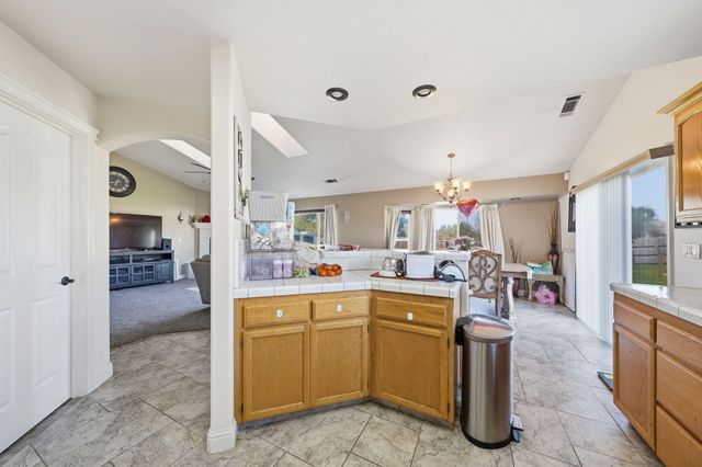 4487 Alta Saga Drive, Redding, CA 96002