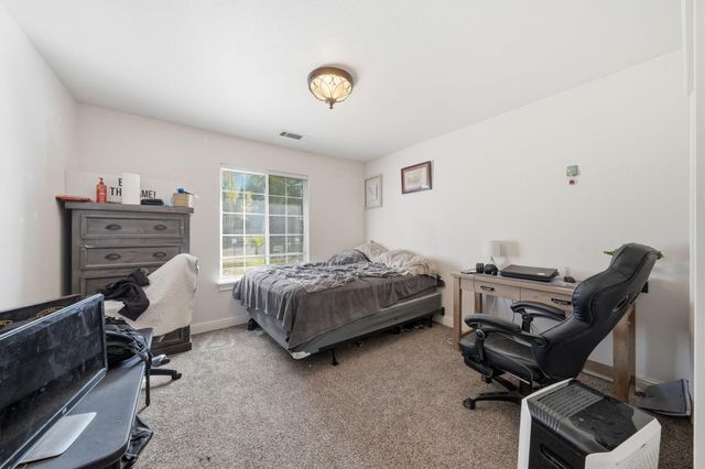 4487 Alta Saga Drive, Redding, CA 96002