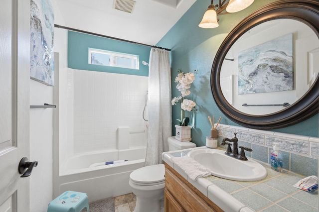 4487 Alta Saga Drive, Redding, CA 96002