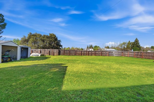 4487 Alta Saga Drive, Redding, CA 96002