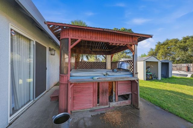 4487 Alta Saga Drive, Redding, CA 96002