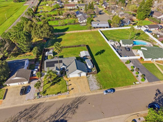 4487 Alta Saga Drive, Redding, CA 96002