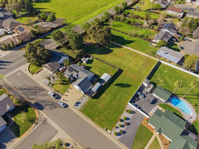 4487 Alta Saga Drive, Redding, CA 96002