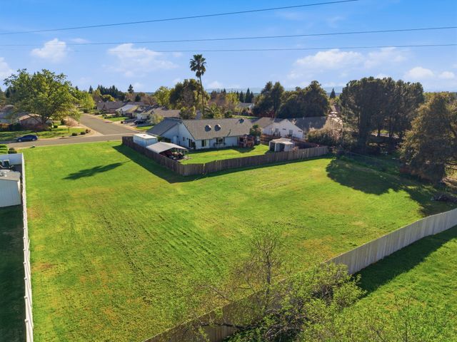 4487 Alta Saga Drive, Redding, CA 96002