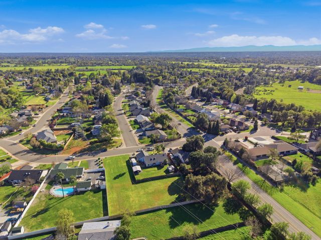 4487 Alta Saga Drive, Redding, CA 96002