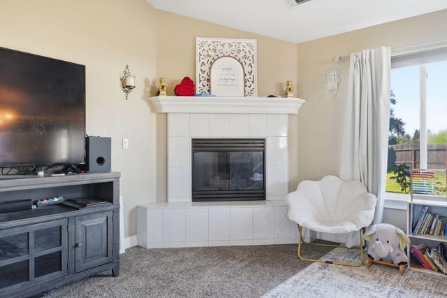 4487 Alta Saga Drive, Redding, CA 96002