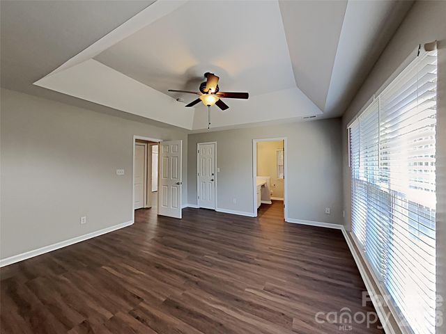 1040 Chaucery Lane, Matthews, NC 28104