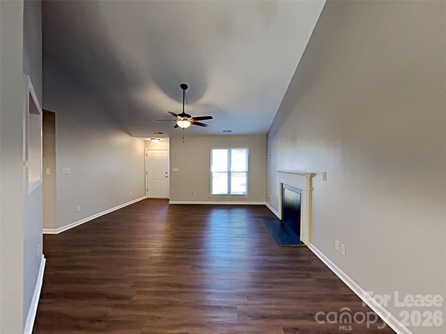 1040 Chaucery Lane, Matthews, NC 28104