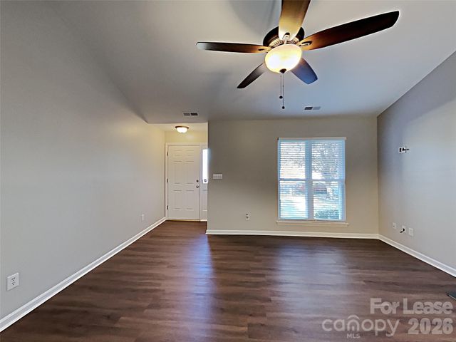 1040 Chaucery Lane, Matthews, NC 28104