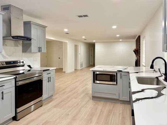 2818 Sylvia Street, Arkadelphia, AR 71923