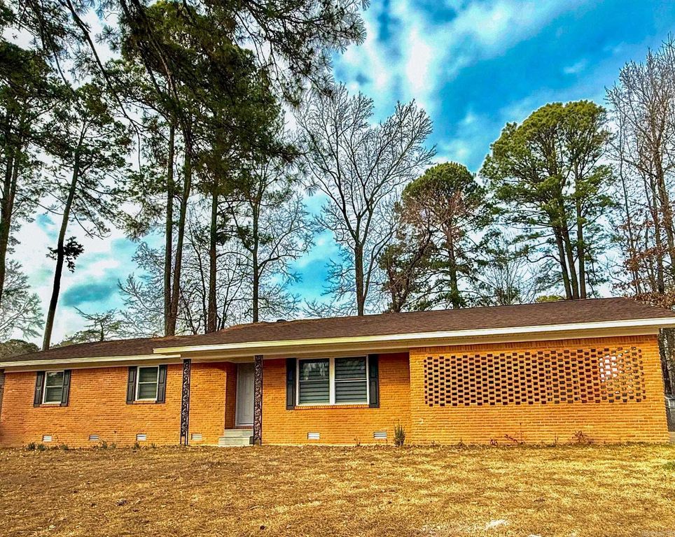 2818 Sylvia Street, Arkadelphia, AR 71923