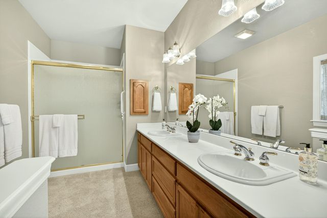 100 Nunan Street, Jacksonville, OR 97530