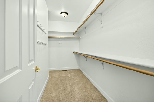100 Nunan Street, Jacksonville, OR 97530