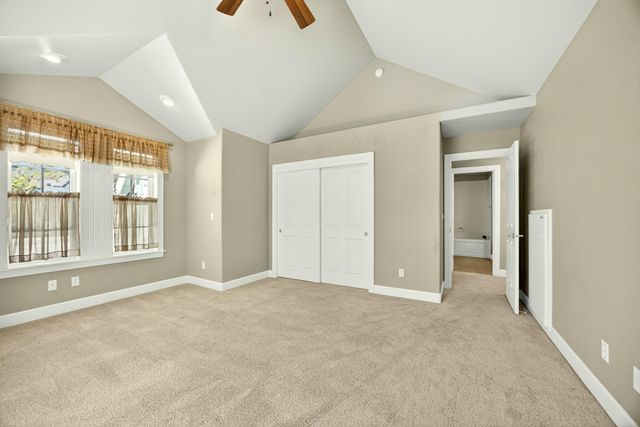 100 Nunan Street, Jacksonville, OR 97530
