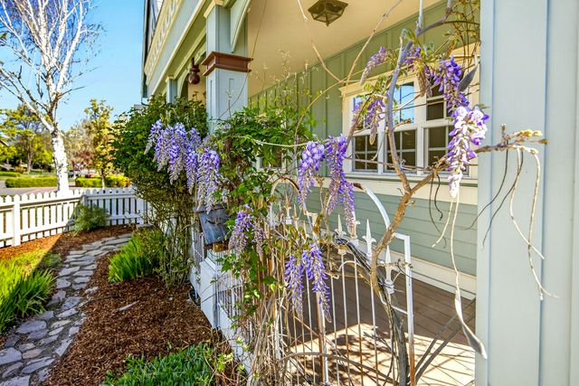 100 Nunan Street, Jacksonville, OR 97530