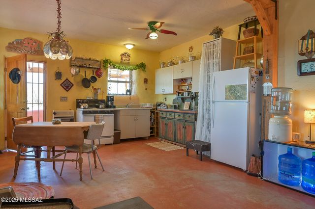 17047 S Sierrita Mountain Road S, Tucson, AZ 85736