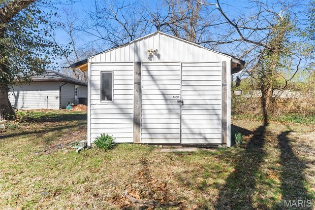 351 N 66th Street, Belleville, IL 62223