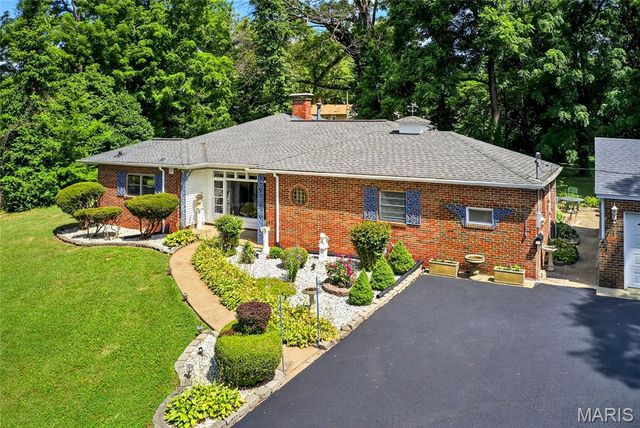 351 N 66th Street, Belleville, IL 62223