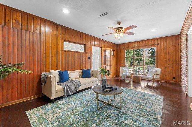 351 N 66th Street, Belleville, IL 62223