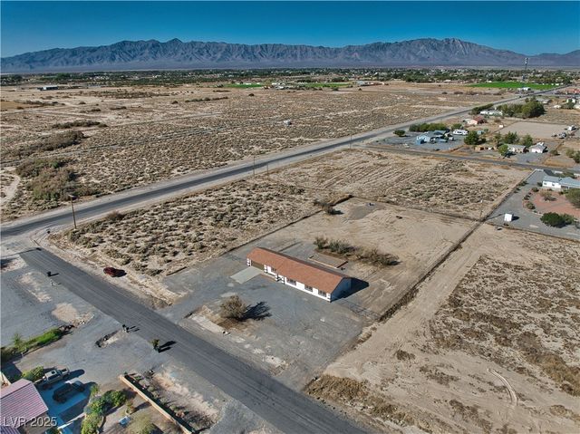 3950 South Rainbow Avenue, Pahrump, NV 89048