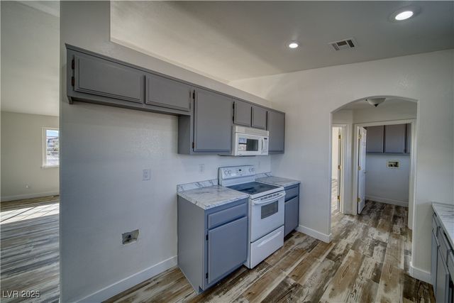 3950 South Rainbow Avenue, Pahrump, NV 89048