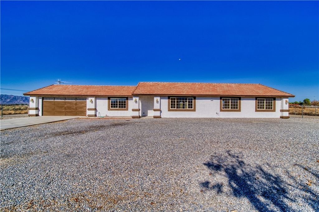 3950 South Rainbow Avenue, Pahrump, NV 89048