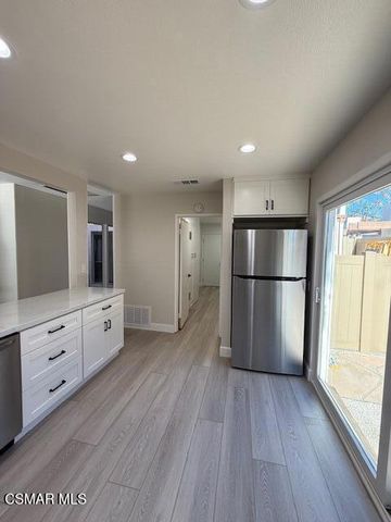 648 Racquet Club Lane, Thousand Oaks, CA 91360