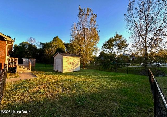 127 Chesapeake Trail, Coxs Creek, KY 40013