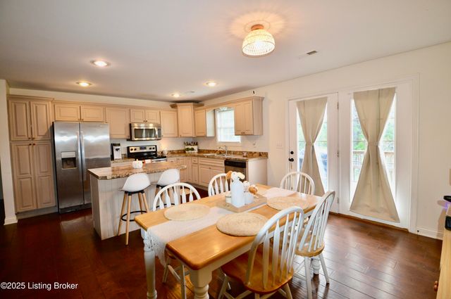 127 Chesapeake Trail, Coxs Creek, KY 40013