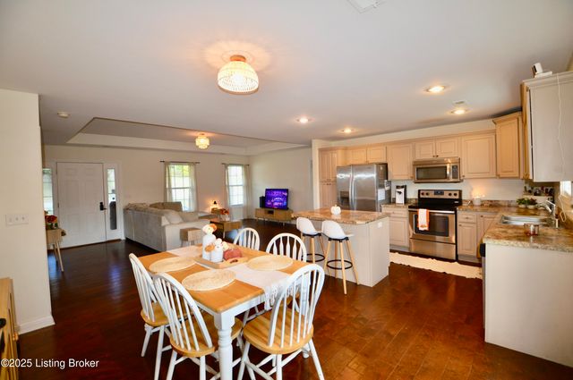 127 Chesapeake Trail, Coxs Creek, KY 40013