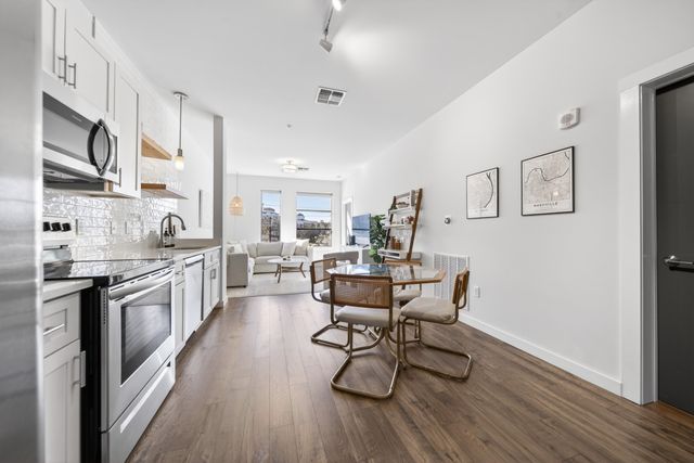 1900 12th Ave S Apt 322, Nashville, TN 37203