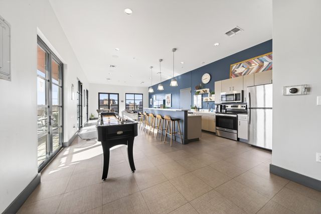 1900 12th Ave S Apt 322, Nashville, TN 37203