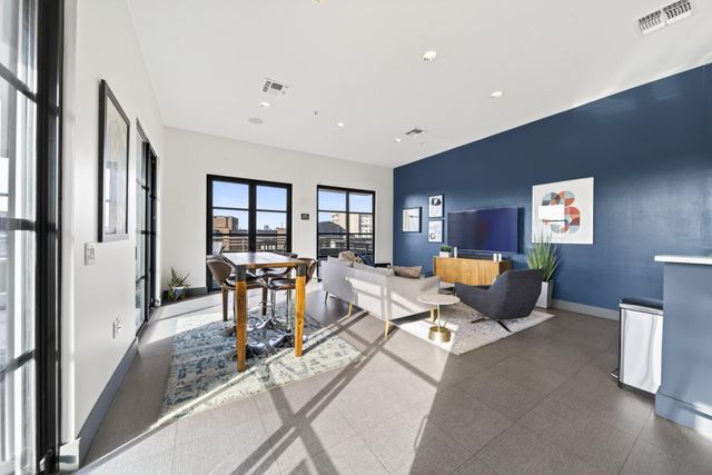 1900 12th Ave S Apt 322, Nashville, TN 37203