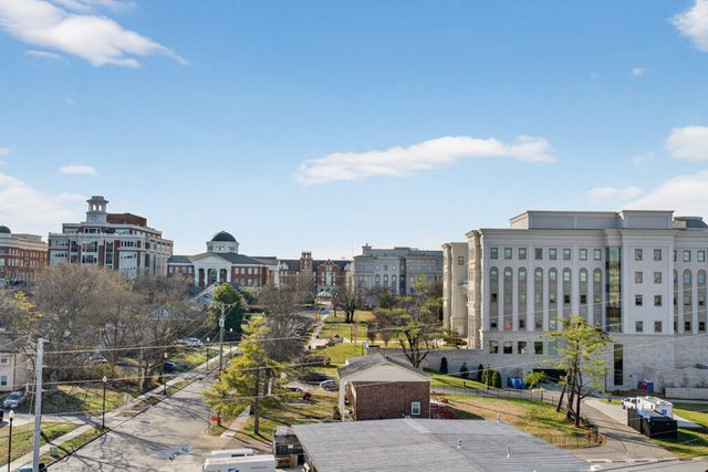 1900 12th Ave S Apt 322, Nashville, TN 37203