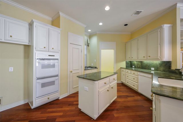 5834 Coolwater Cove, Dallas, TX 75252