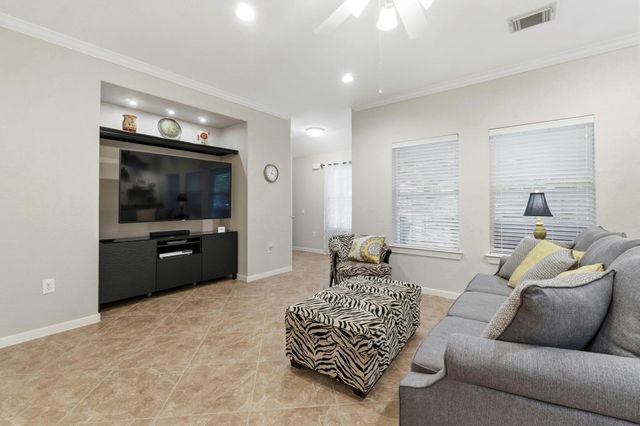 194 W Kentwick Place, Conroe, TX 77384