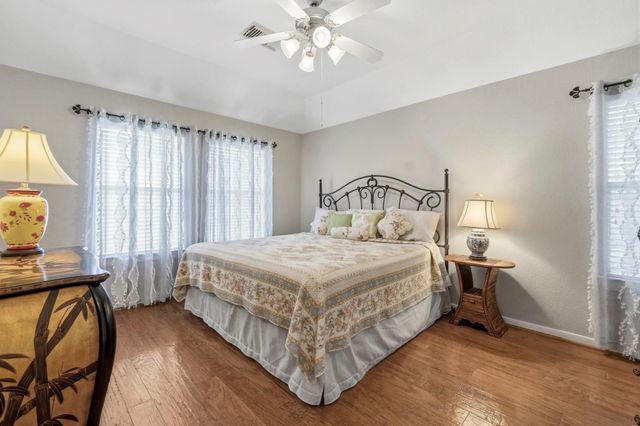 194 W Kentwick Place, Conroe, TX 77384