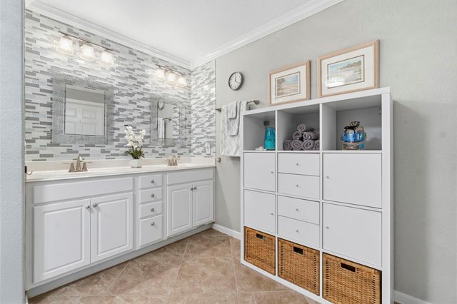 194 W Kentwick Place, Conroe, TX 77384