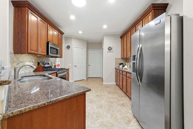 194 W Kentwick Place, Conroe, TX 77384